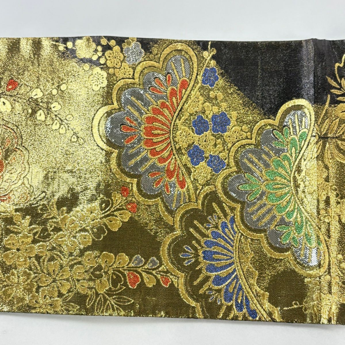 【美品】 袋帶 秀品級 振袖禮服禮服用 雅乃 笠松樹 梅花 金金箔 金色 六通 純蠶絲
