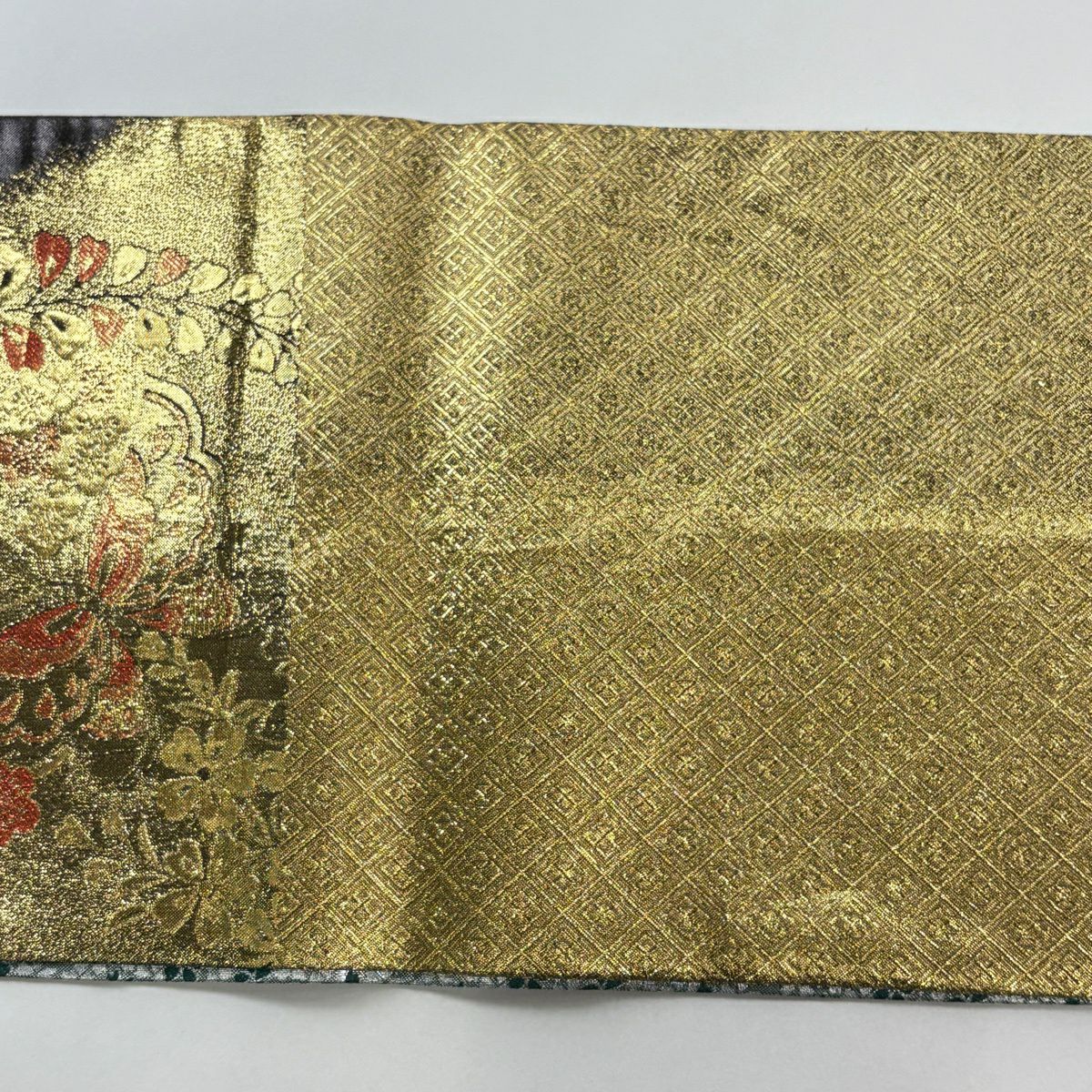 【美品】 袋帶 秀品級 振袖禮服禮服用 雅乃 笠松樹 梅花 金金箔 金色 六通 純蠶絲