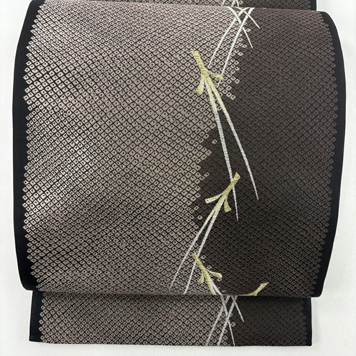 【美品】 袋帶 秀品級 松樹葉 疋田 金銀絲 刺繡 薄小豆 六通 純蠶絲