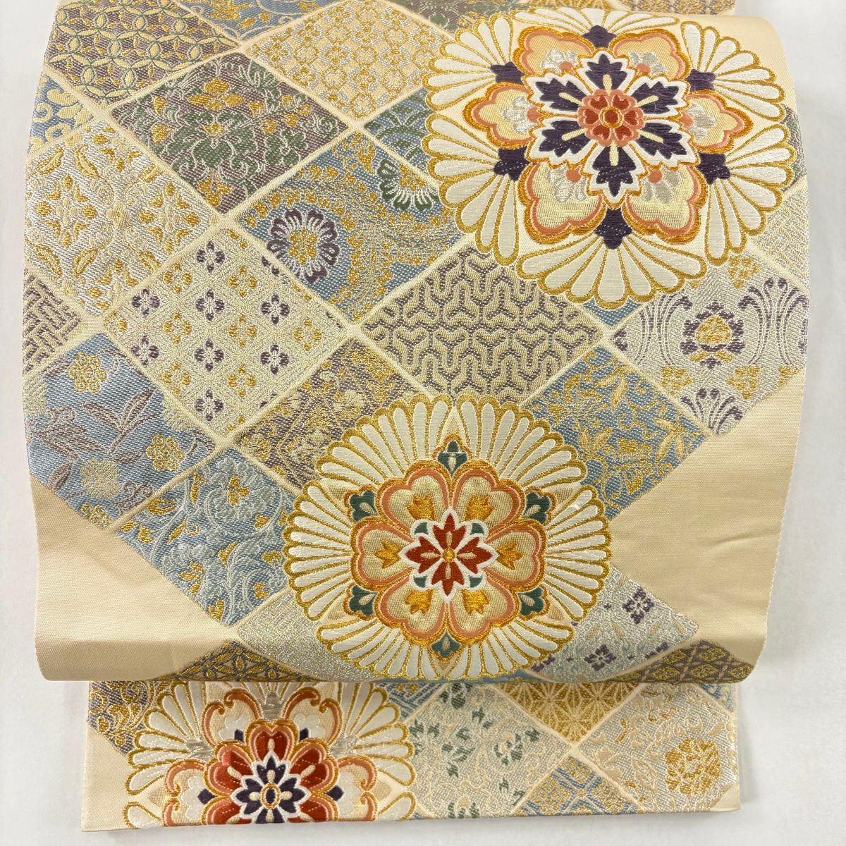 【美品】 袋帶 秀品級 古代裂 辻花染 華紋 刺繡 金銀糸 米色 六通 純蠶絲