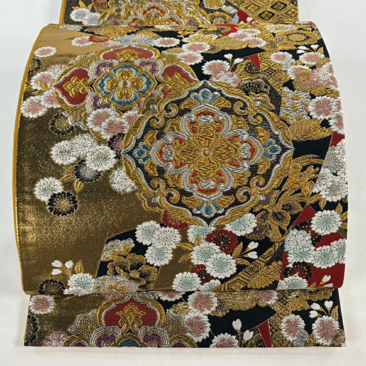 【美品】 袋帶 秀品級 彩苑花舞錦 金銀糸 金金箔 金  六通 純蠶絲