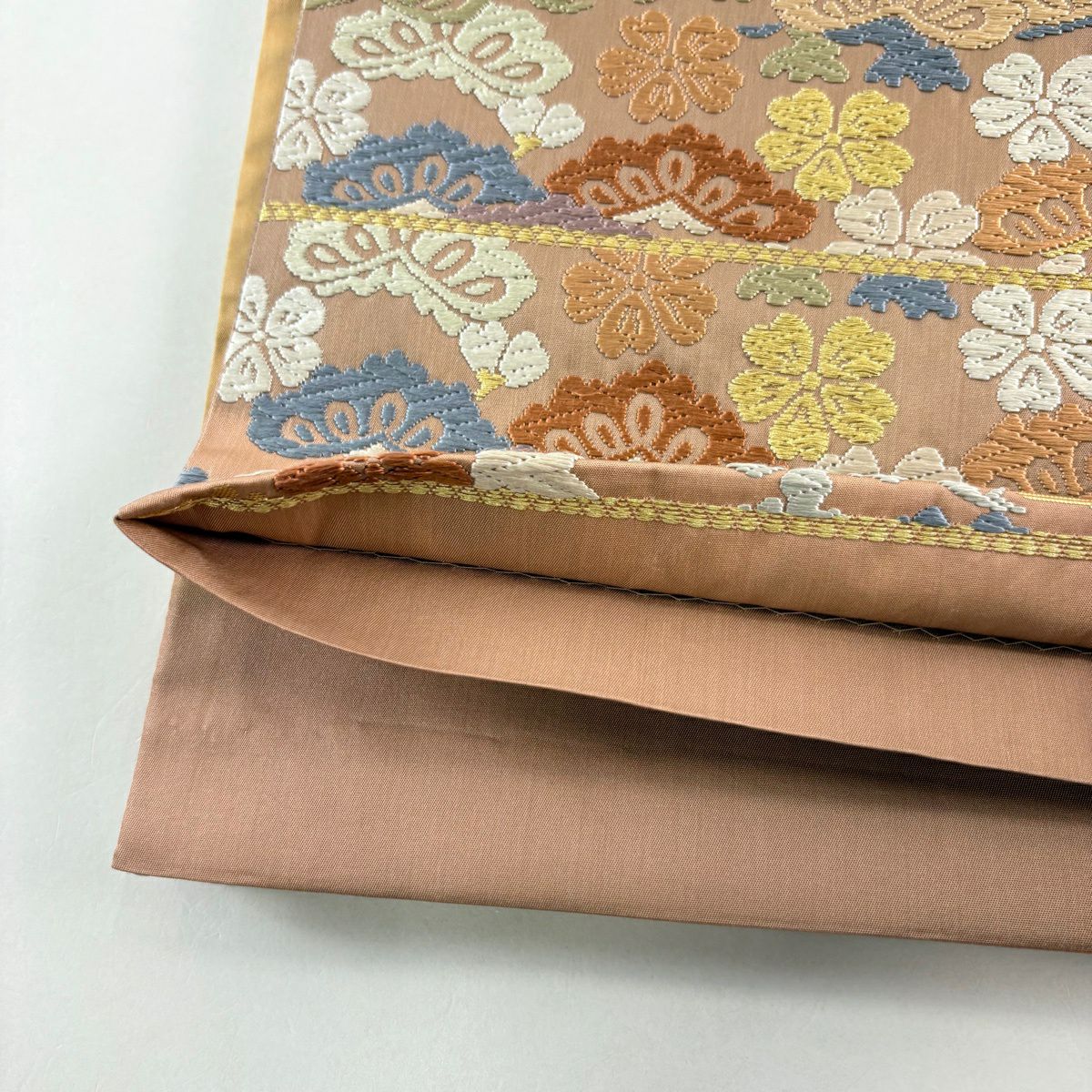 袋帶 秀品級 秋草 笠松樹 刺繡 金線 鮭粉色 六通 純蠶絲
