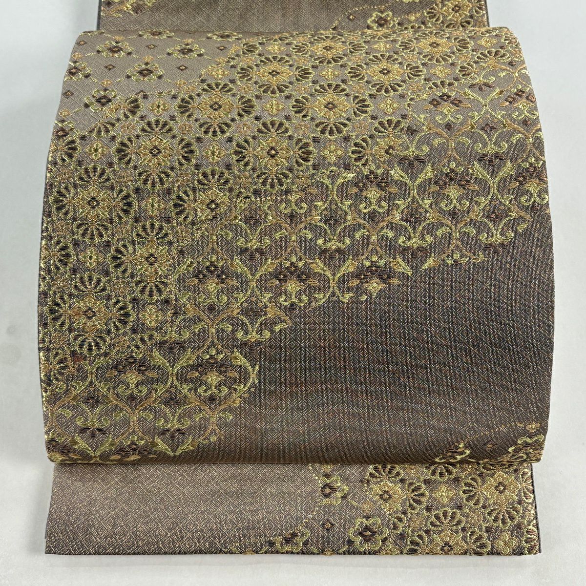 【美品】 袋帶 名品級 華紋 花唐草紋 金絲 金金箔 灰茶 六通 純蠶絲