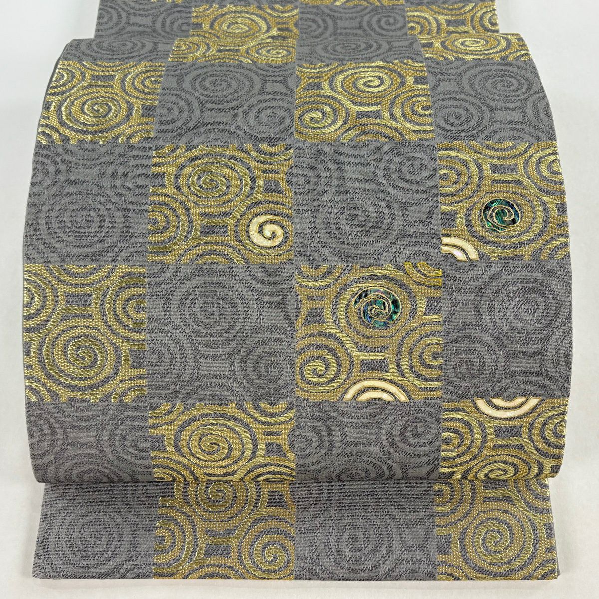 【美品】 袋帶 名品級 市松樹 渦卷 螺鈿 金絲 灰色 大鼓圖案 純蠶絲