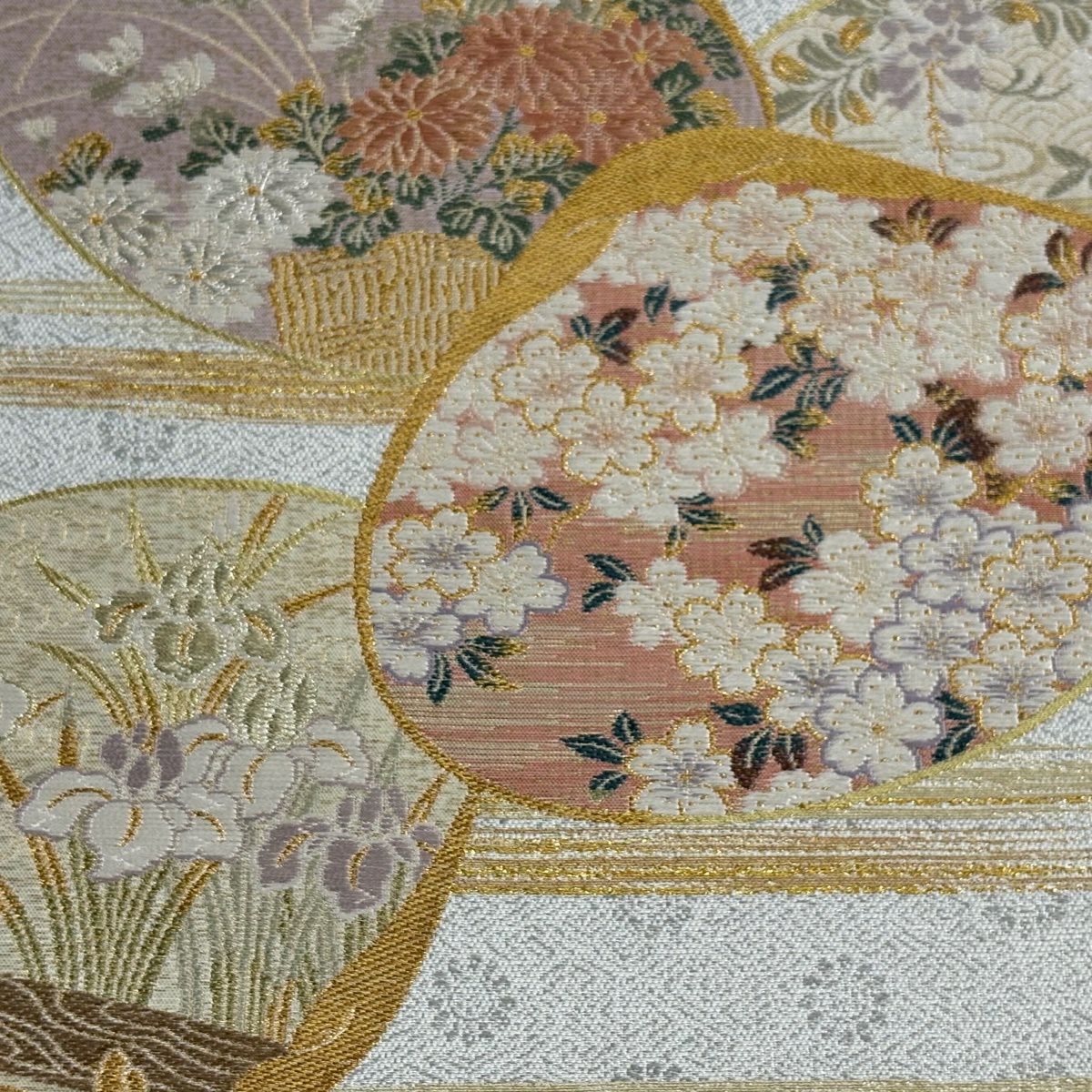 【美品】 袋帶 名品級 貝合草花紋 金銀彩 金金箔 灰色 大鼓圖案 純蠶絲