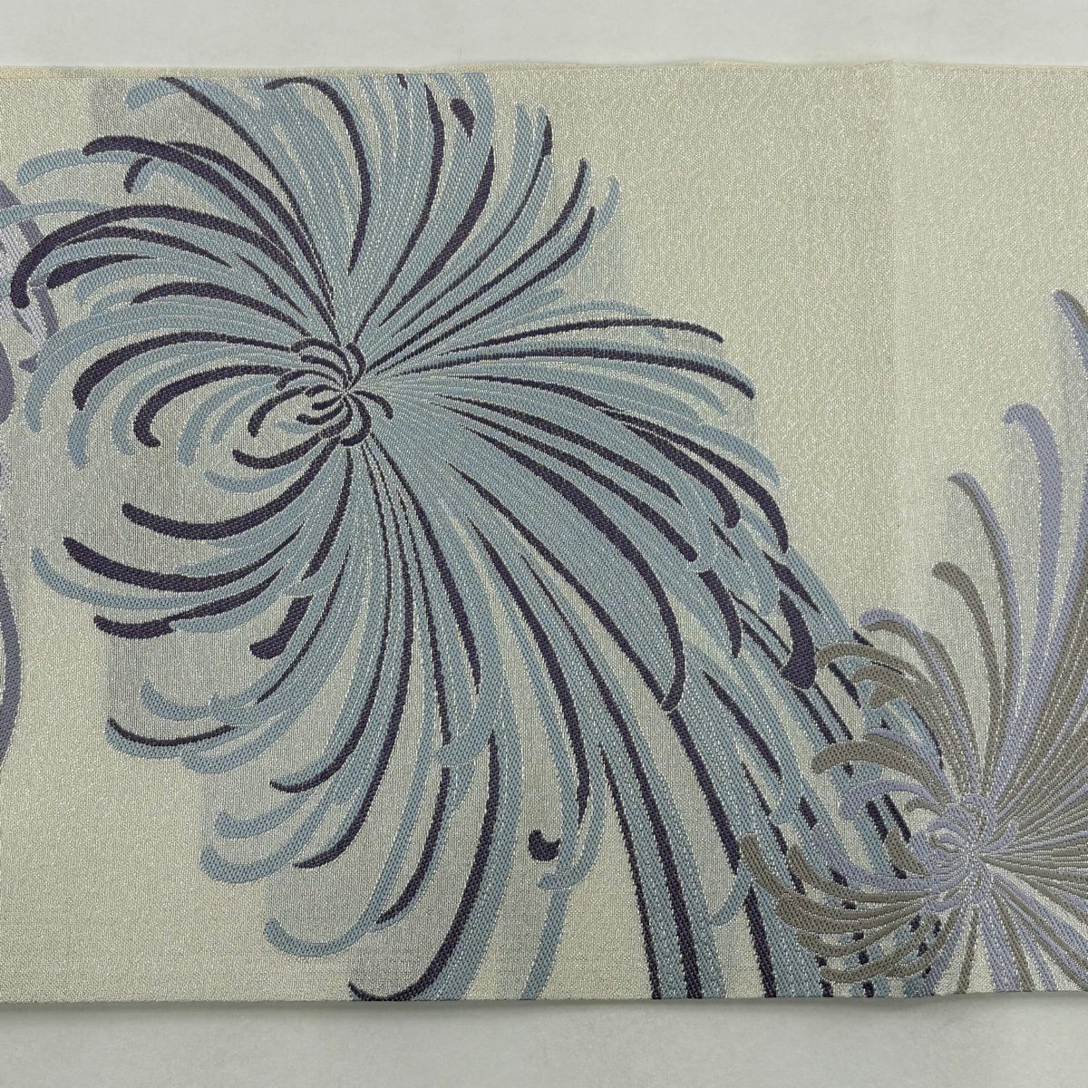 【美品】 袋帶 名品級 亂菊花 青海波 銀線 灰白 お太鼓圖案 純蠶絲