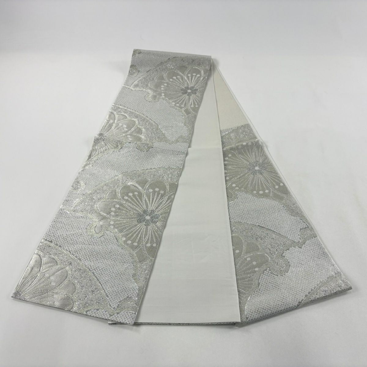 【美品】 袋帶 名品級 雪輪 花 銀絲 金金箔 銀 六通 純蠶絲