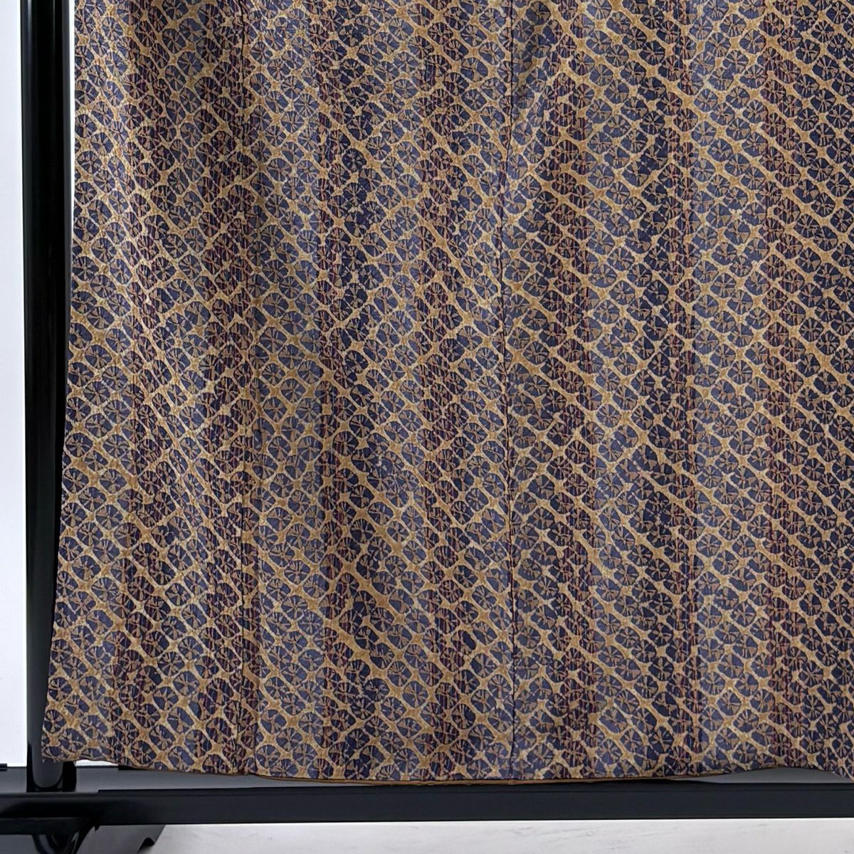 【美品】 小紋 身長159cm 袖長63.5cm S 雙層 名古屋帶套裝 紬織織 直條紋 幾何圖案 絞染 茶 純蠶絲 優品級