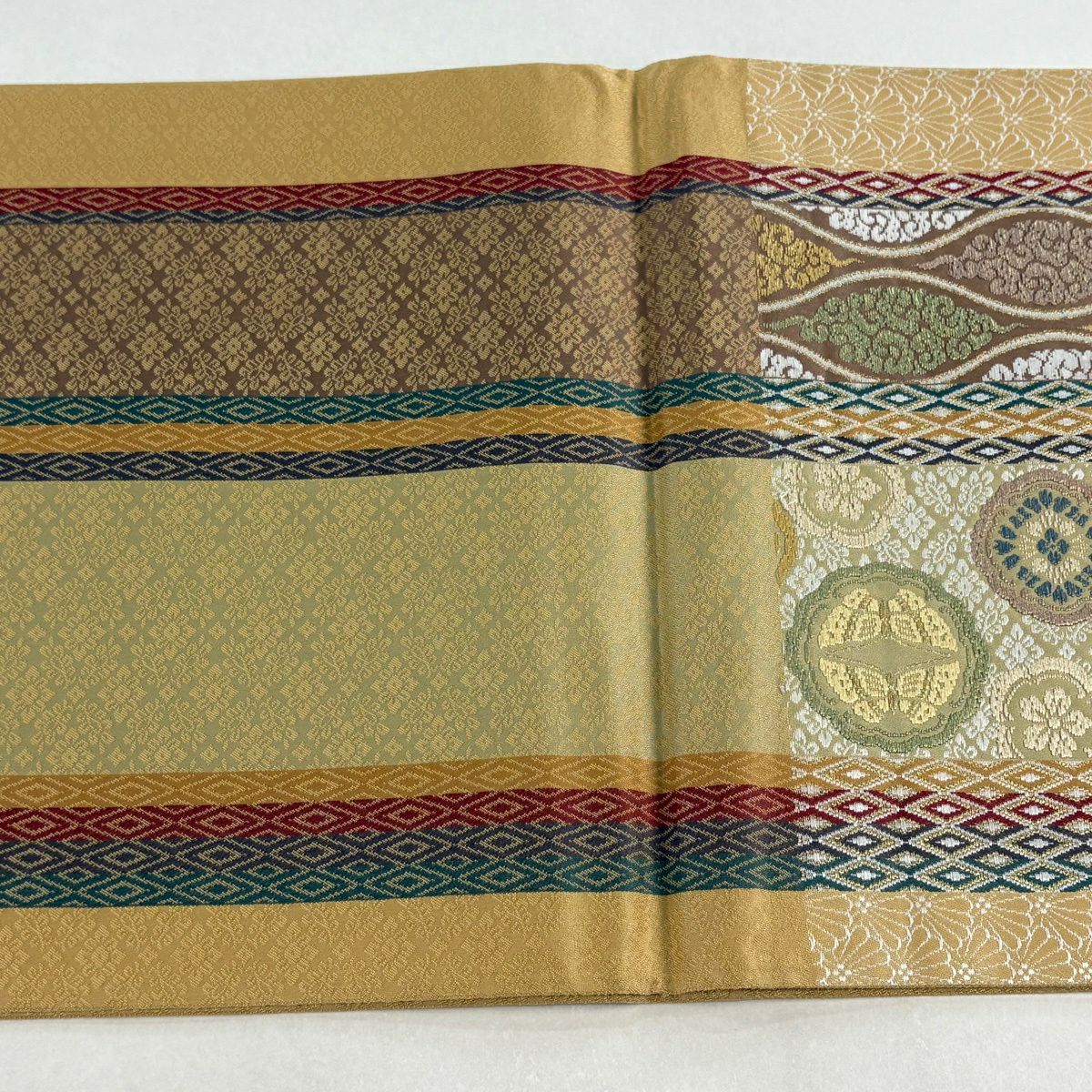 【美品】 袋帶 名品級 立涌 向蝶 金絲 刺繡 米色 六通 純蠶絲