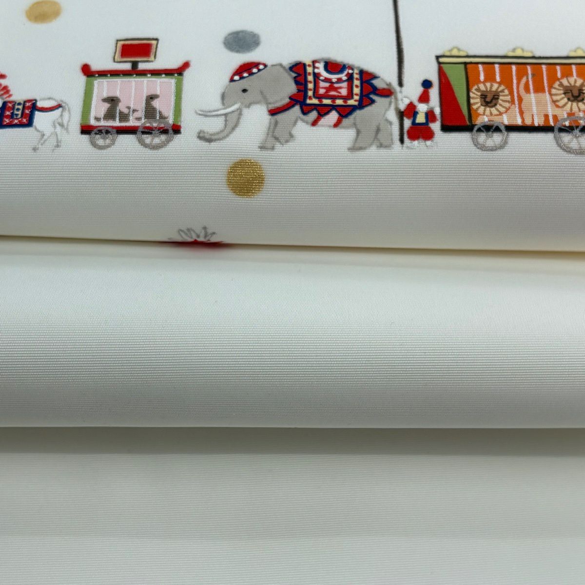 【美品】 名古屋帶 逸品級 小丑 動物 金銀彩 白 純蠶絲