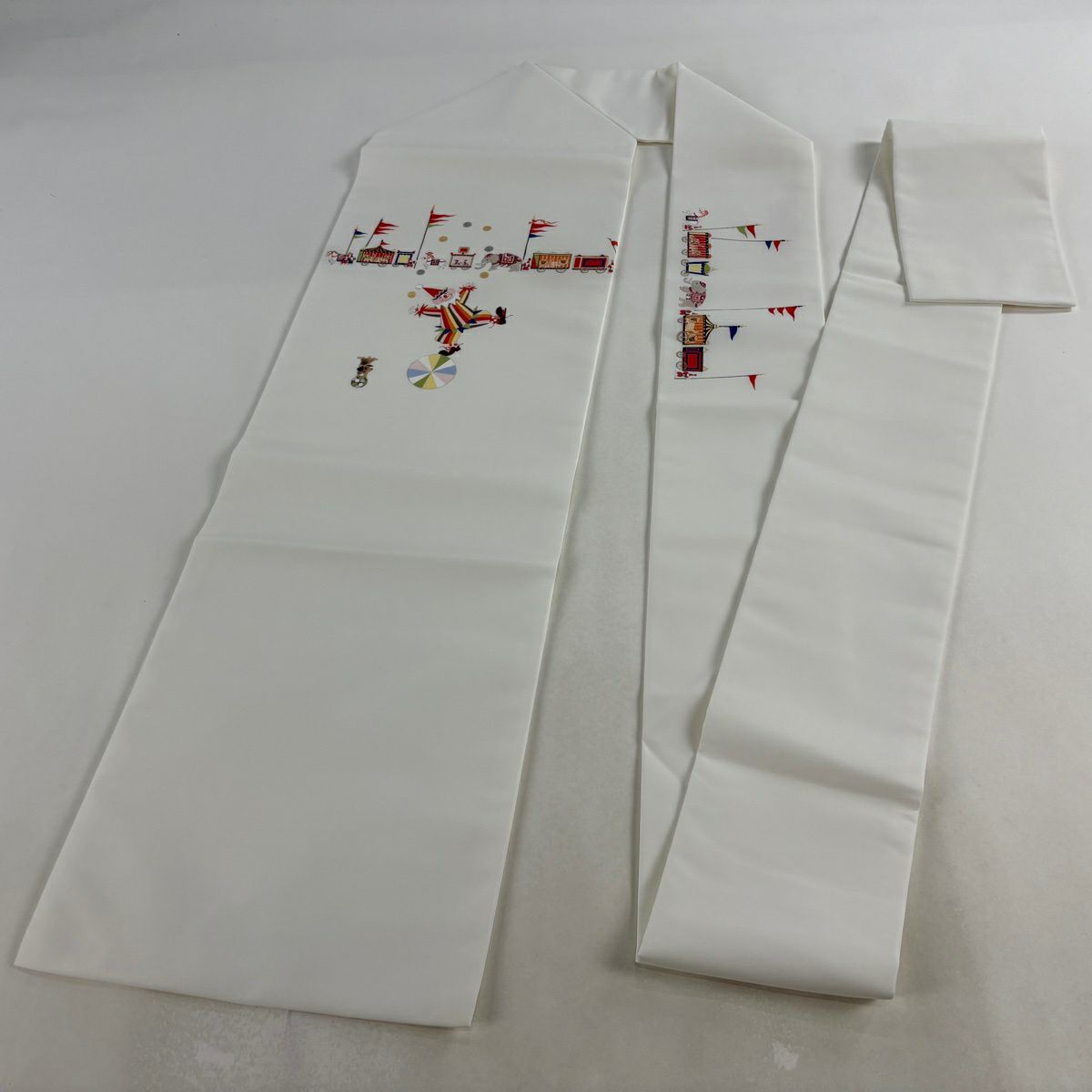 【美品】 名古屋帶 逸品級 小丑 動物 金銀彩 白 純蠶絲