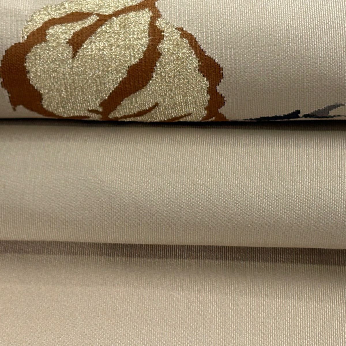名古屋帶 逸品級 附落款 小川英 三喜來 爪掻本綴れ 附共箱 八寸名古屋帶 松樹葉裁縫 金線 灰白 純蠶絲