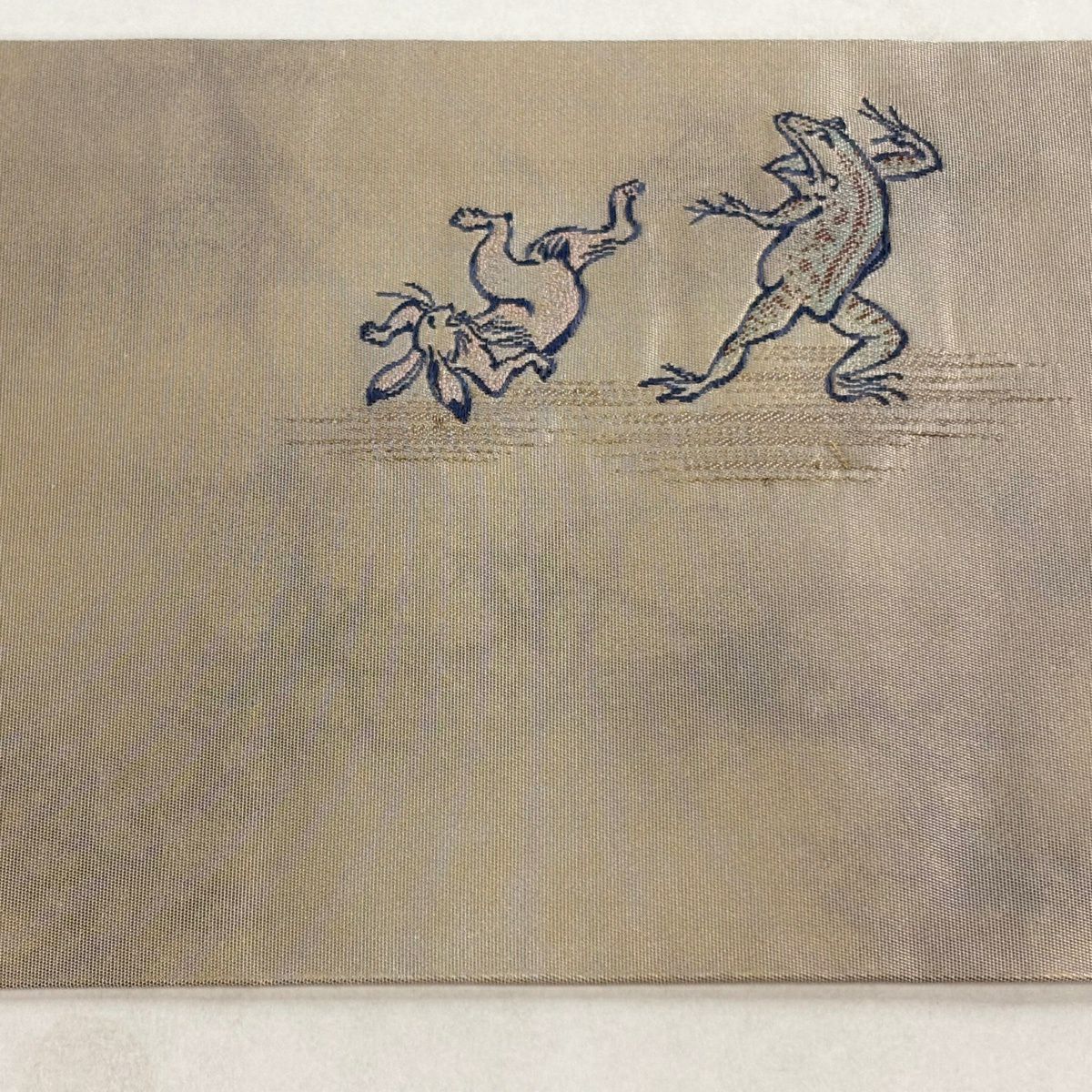 【美品】 名古屋帶 逸品級 附有落款 鳥獸戲畫 金金箔 淺茶 純蠶絲