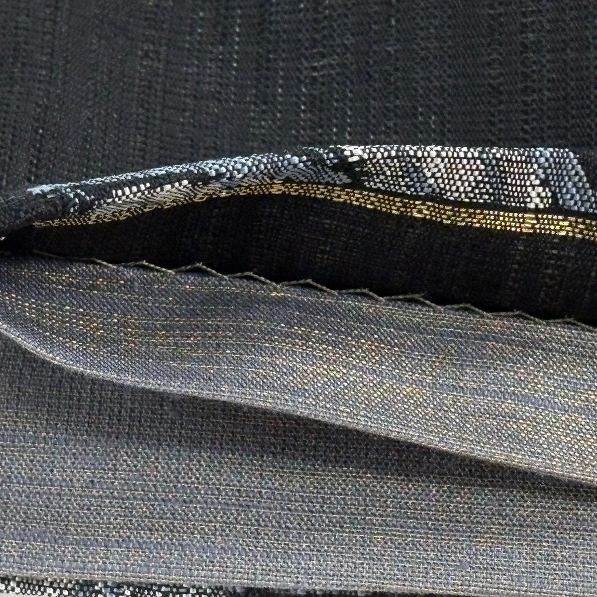 【美品】 袋帶 逸品級 貓頭鷹 枝葉 金金箔 墨 黑色 お太鼓柄 純蠶絲