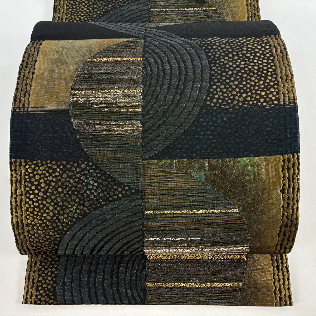 【美品】 袋帶 逸品級 渡文 落款あり 彩纈 幾何學 縞 金絲 金金箔 墨 深藍 六通 純蠶絲