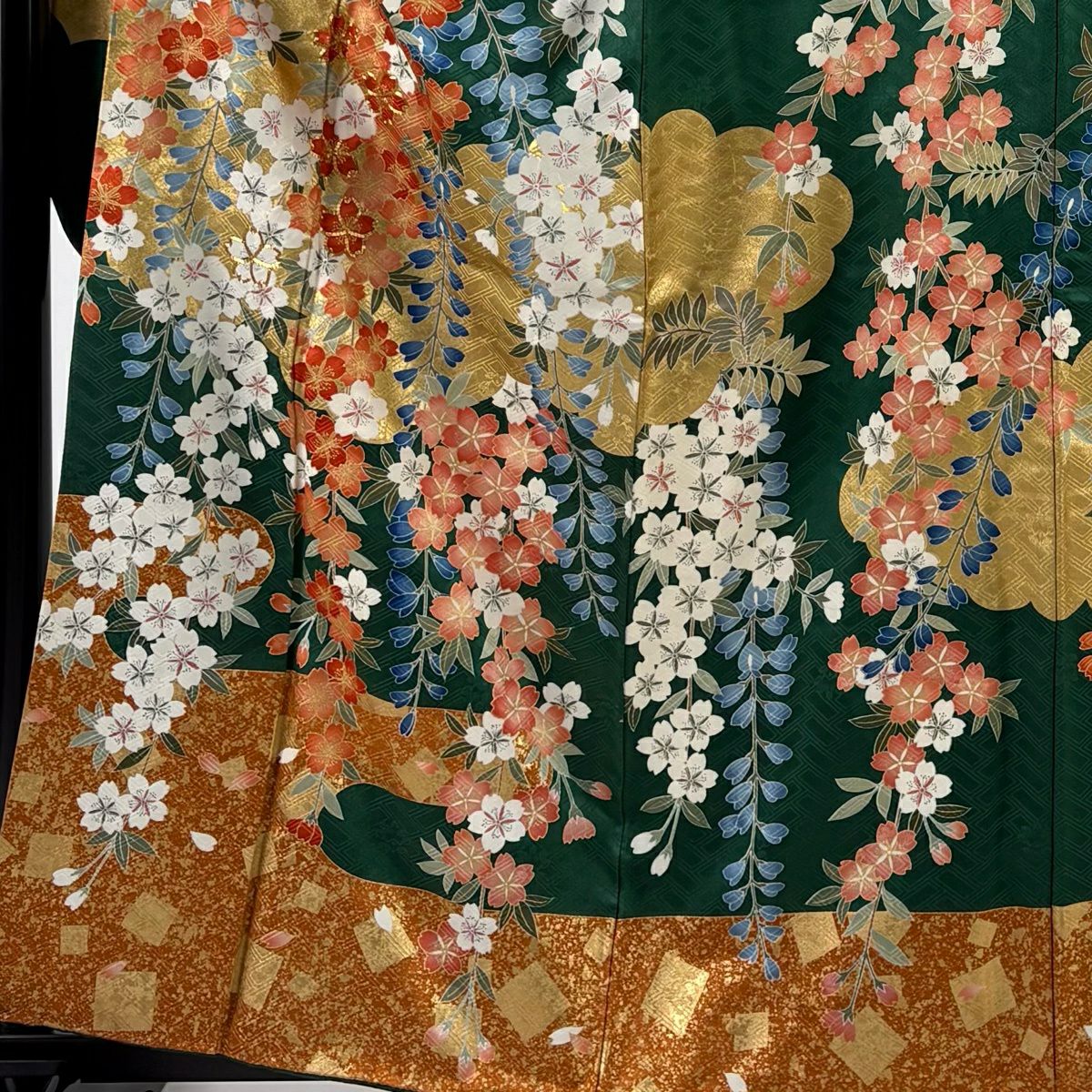 振袖禮服 身長159.5cm 袖長65.5cm M 雙層 吾妻德穗 落款あり 樱花 雲紋 金絲 金銀彩 綠 純蠶絲 名品級
