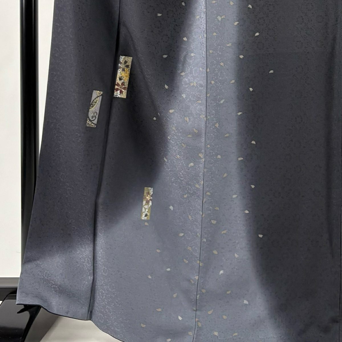 付下 身長168cm 袖長67.5cm L 雙層 落款あり 樱花花瓣 金絲 染分 墨色 純蠶絲 名品級