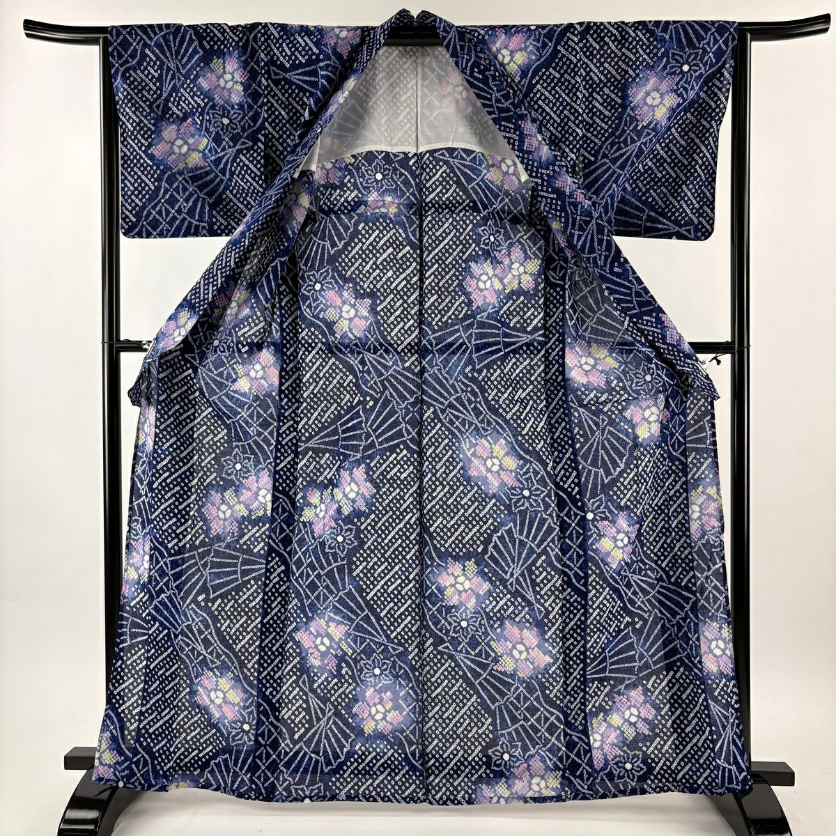 【美品】 浴衣 身長164.5cm 袖長64.5cm M 絞染浴衣 花 扇子 深藍 純棉 名品級