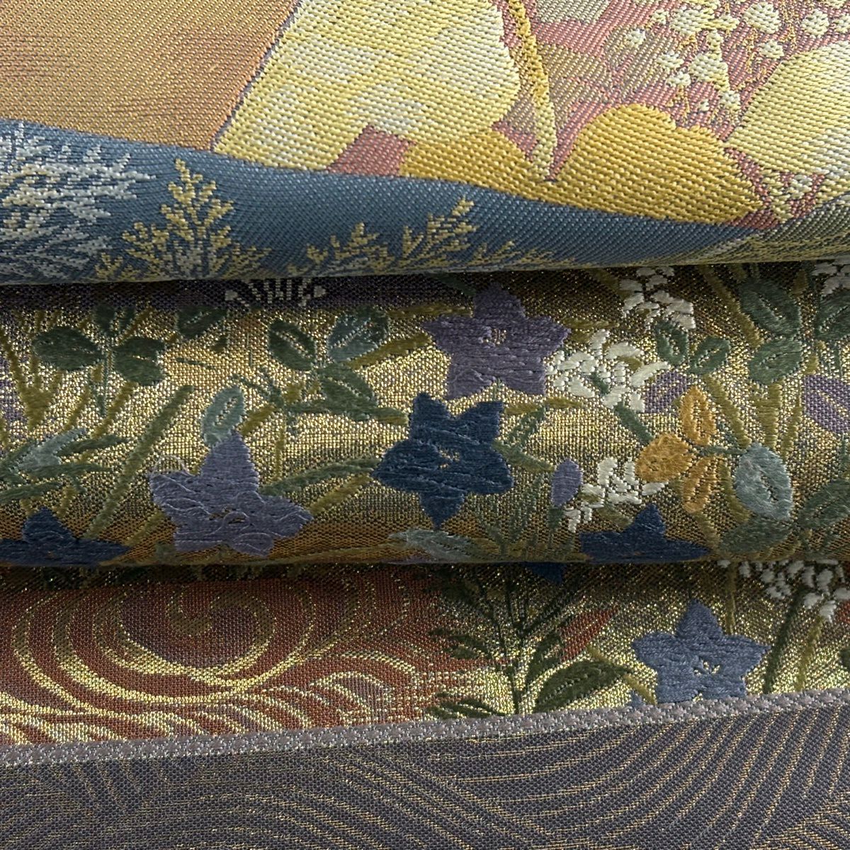 【美品】 袋帶 秀品級 ますいわ屋 關西仕立 草花紋紋 波 刺繡 金金箔 紫色 お太鼓柄 純蠶絲