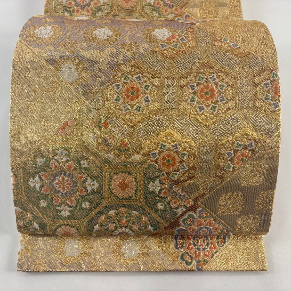 【美品】 袋帶 秀品級 華紋 花唐草紋 金絲 金金箔 金 六通 純蠶絲