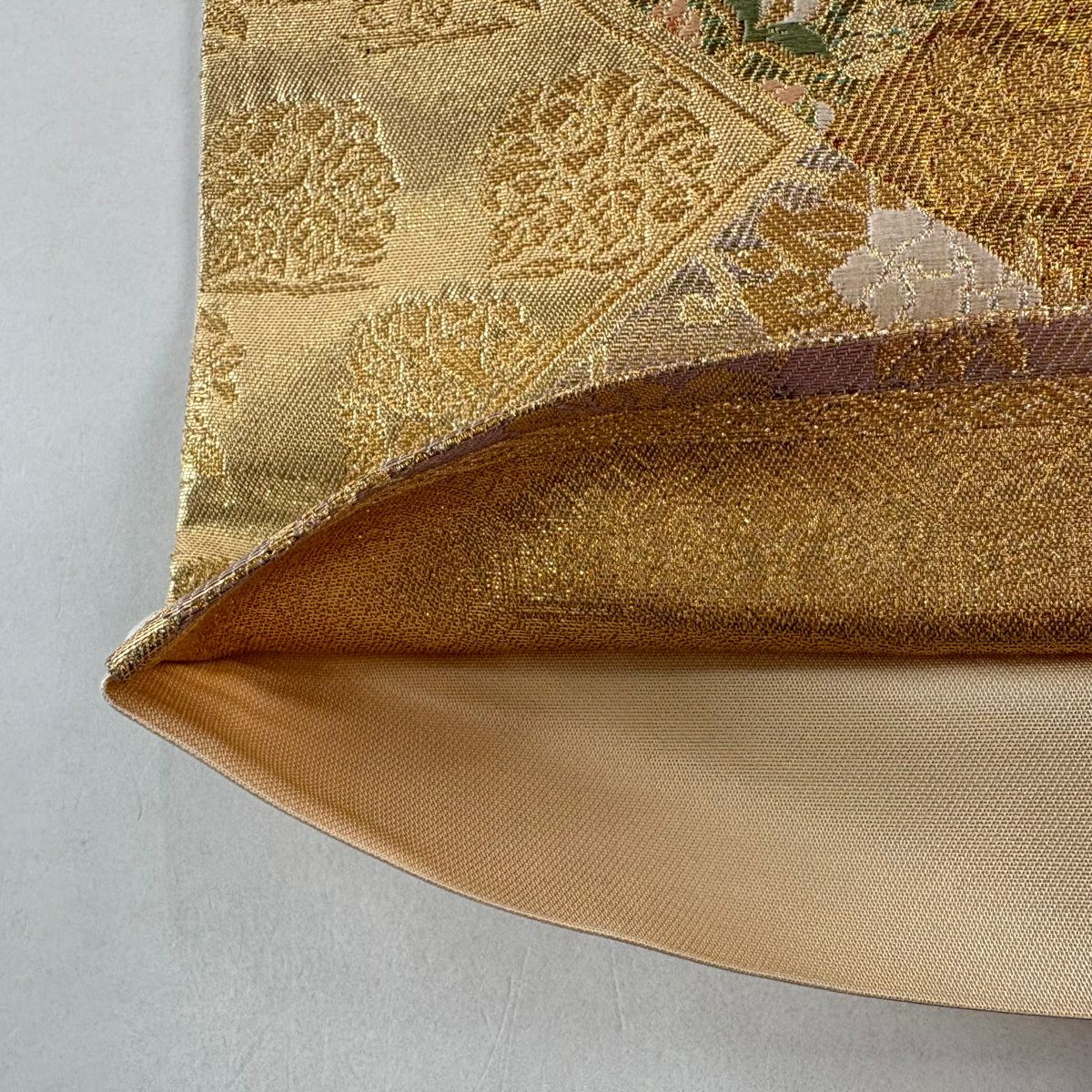 【美品】 袋帶 秀品級 華紋 花唐草紋 金絲 金金箔 金 六通 純蠶絲