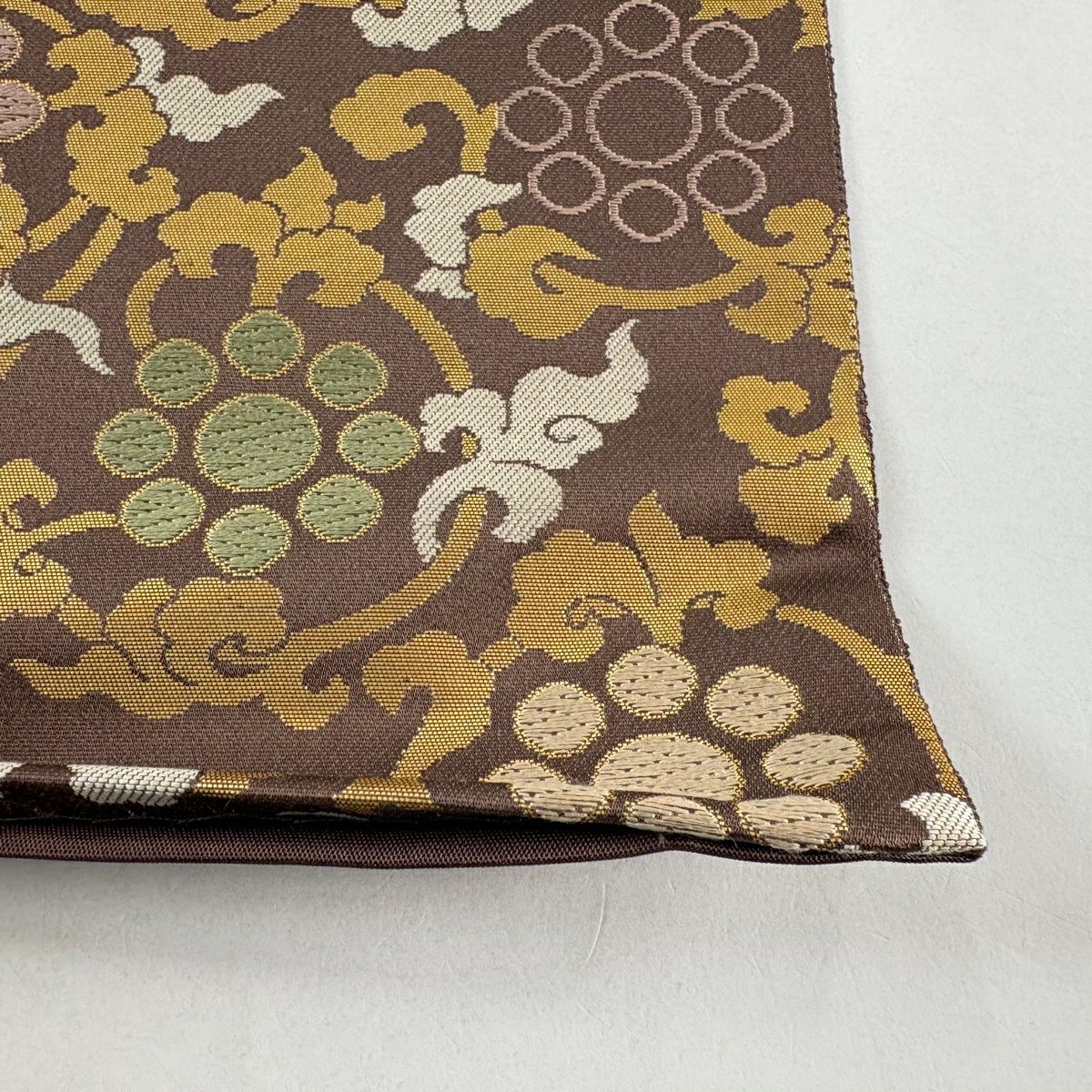 【美品】 袋帶 秀品級 花唐草紋 金金箔 唐織 焦茶 六通 純蠶絲