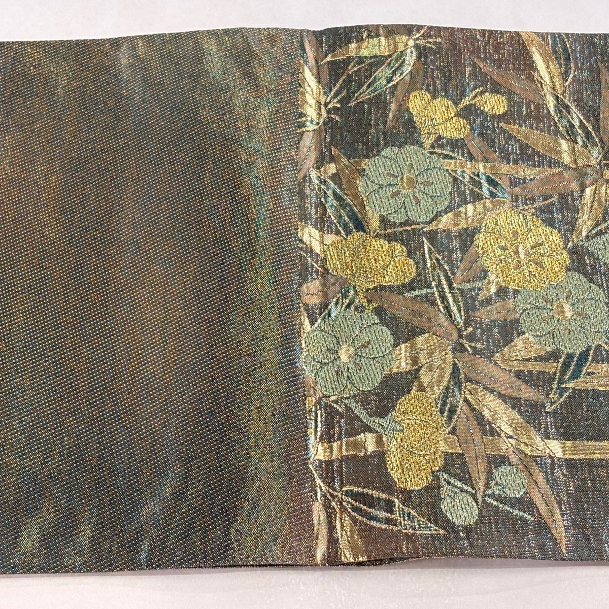 【美品】 袋帶 秀品級 振袖禮服禮服用 松樹竹子梅花 寶盡くし 金金箔 金絲 深綠 六通 純蠶絲