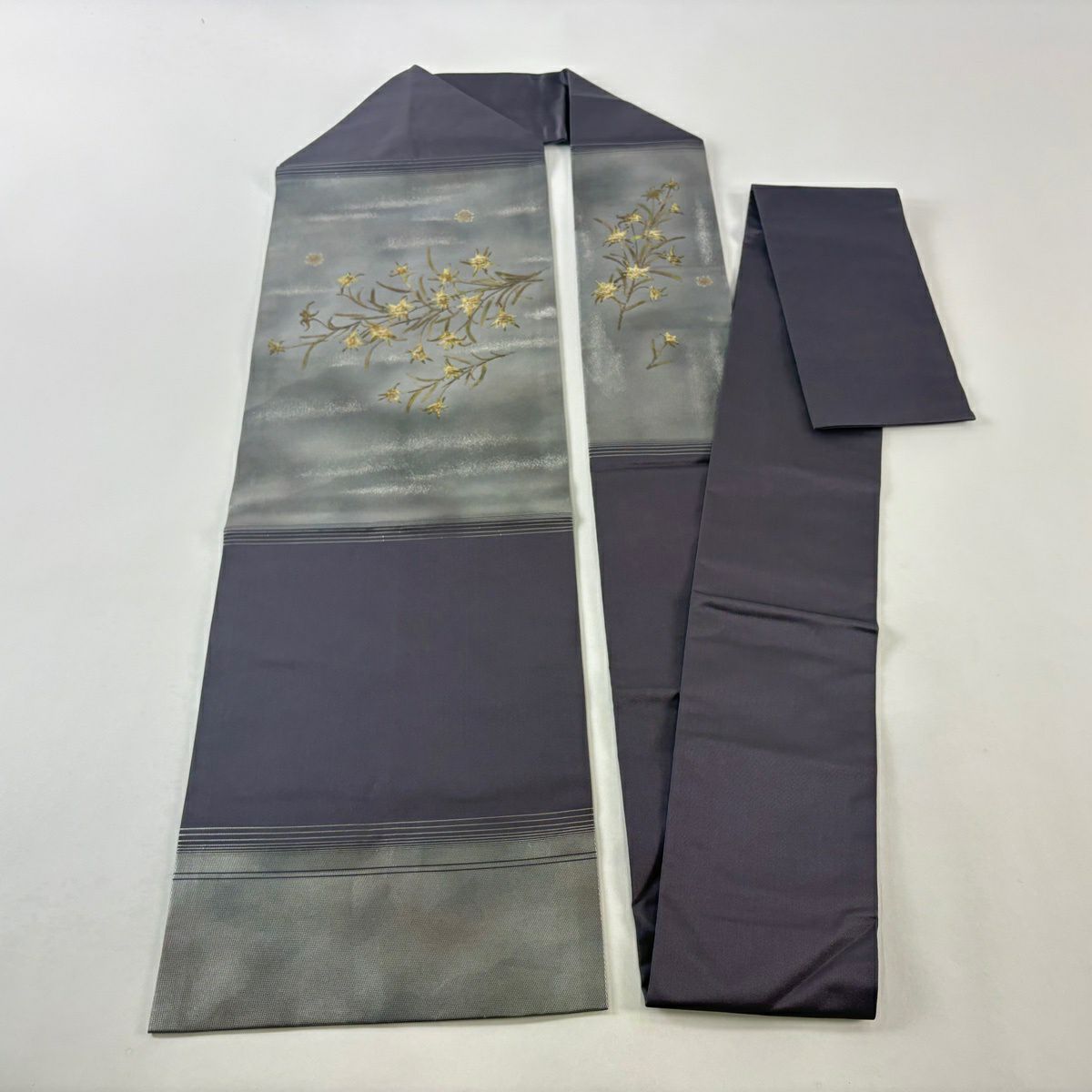 【美品】 名古屋帶 秀品級 花香織 草花紋紋 霞 金銀彩 紫 純蠶絲