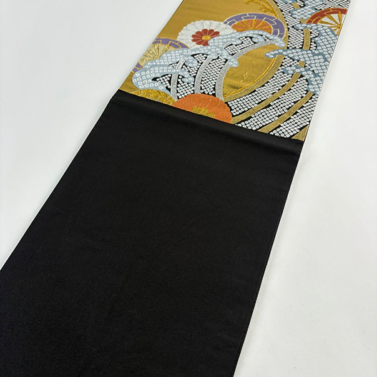 【美品】 袋帶 秀品級 菊花 波頭 唐織 金金箔 黑 六通 純蠶絲