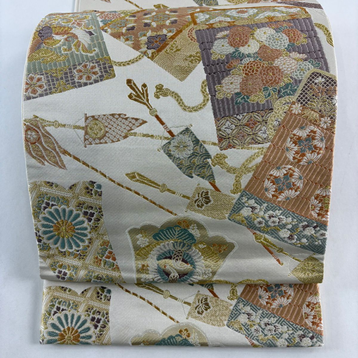 【美品】 袋帶 秀品級 鎧威 刀 金糸 金金箔 奶油 六通 純蠶絲