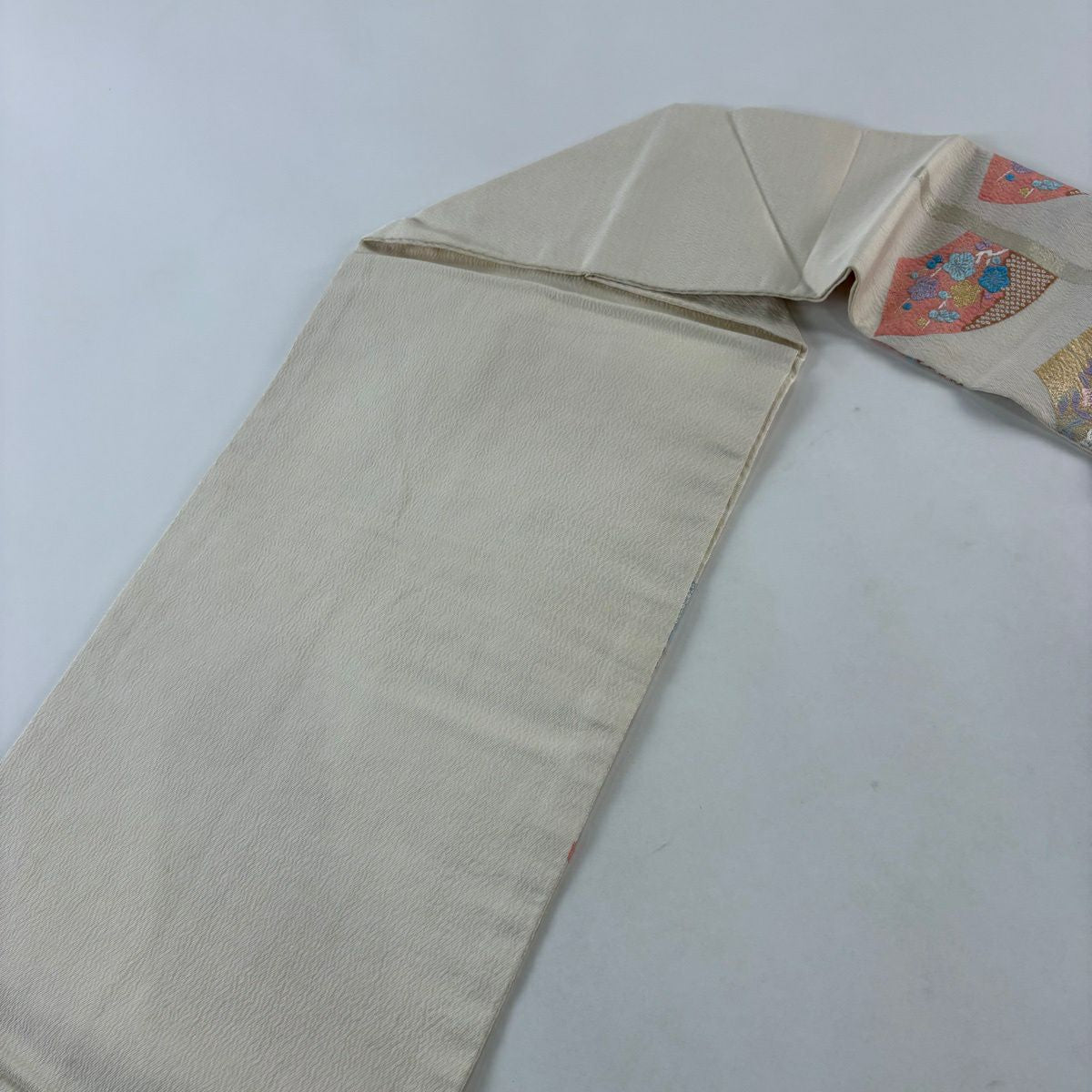 【美品】 名古屋帶 秀品級 扇子面 草花紋 金銀彩 金金箔 米色 純蠶絲