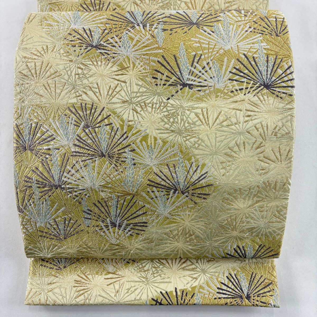 【美品】 袋帶 秀品級 松樹 金絲 金金箔 淺黃 六通 純蠶絲