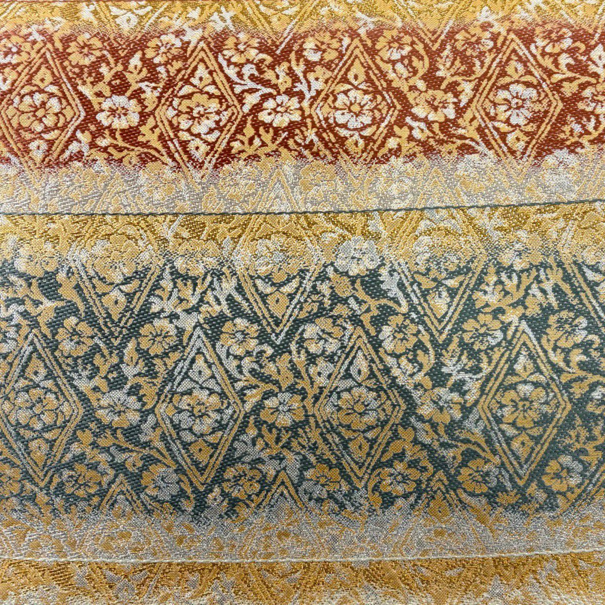 【美品】 袋帶 秀品級 菱 草花紋 金銀彩 金金箔 米色 六通 純蠶絲
