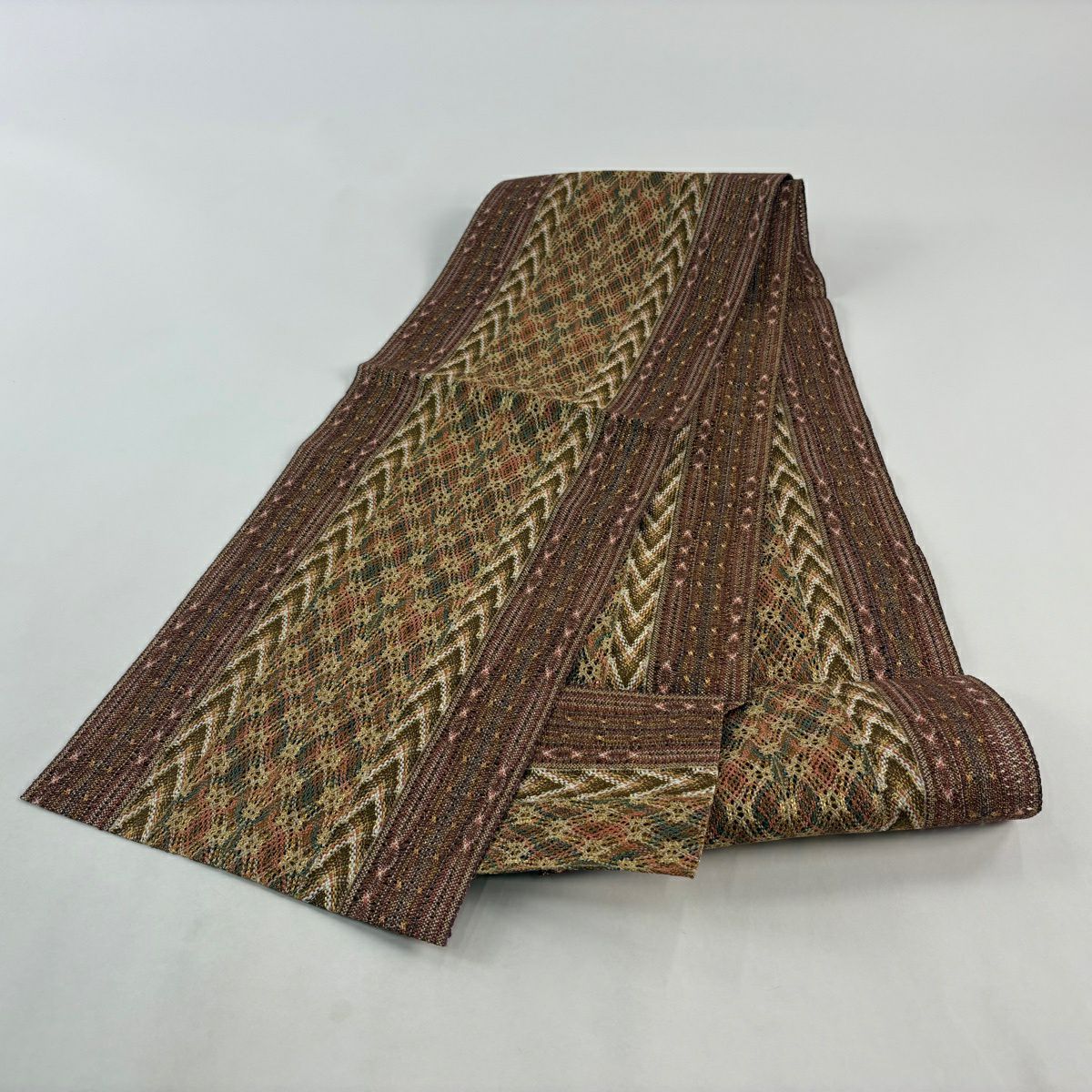 【美品】 名古屋帶 秀品級 松樹葉仕立 八寸名古屋帶 大和 縞 幾何學 金絲 淺茶 純蠶絲