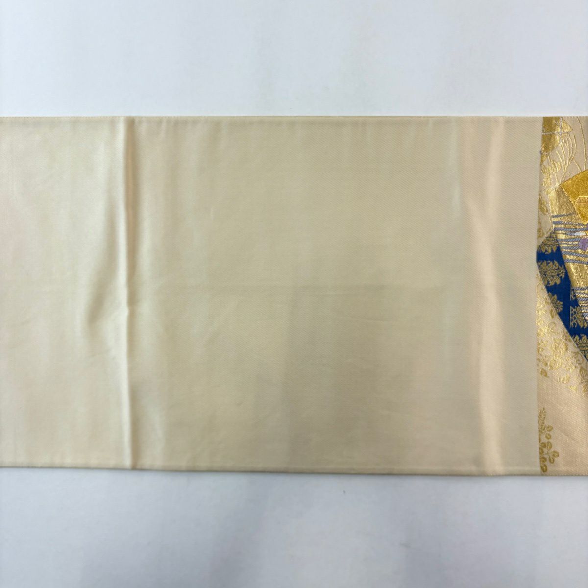 袋帶 名品級 じゅらく 落款あり 帝王紫 短冊 草花紋 金糸 金金箔 金色 お太鼓柄 純蠶絲