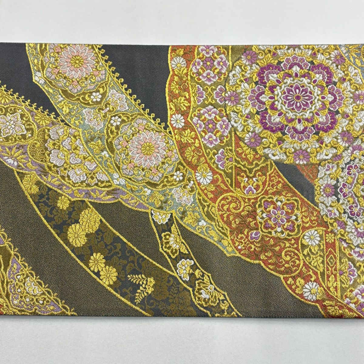 【美品】 袋帶 逸品級 落款 古代帝王紫 華紋 花唐草紋 金銀彩 金色 六通 純蠶絲