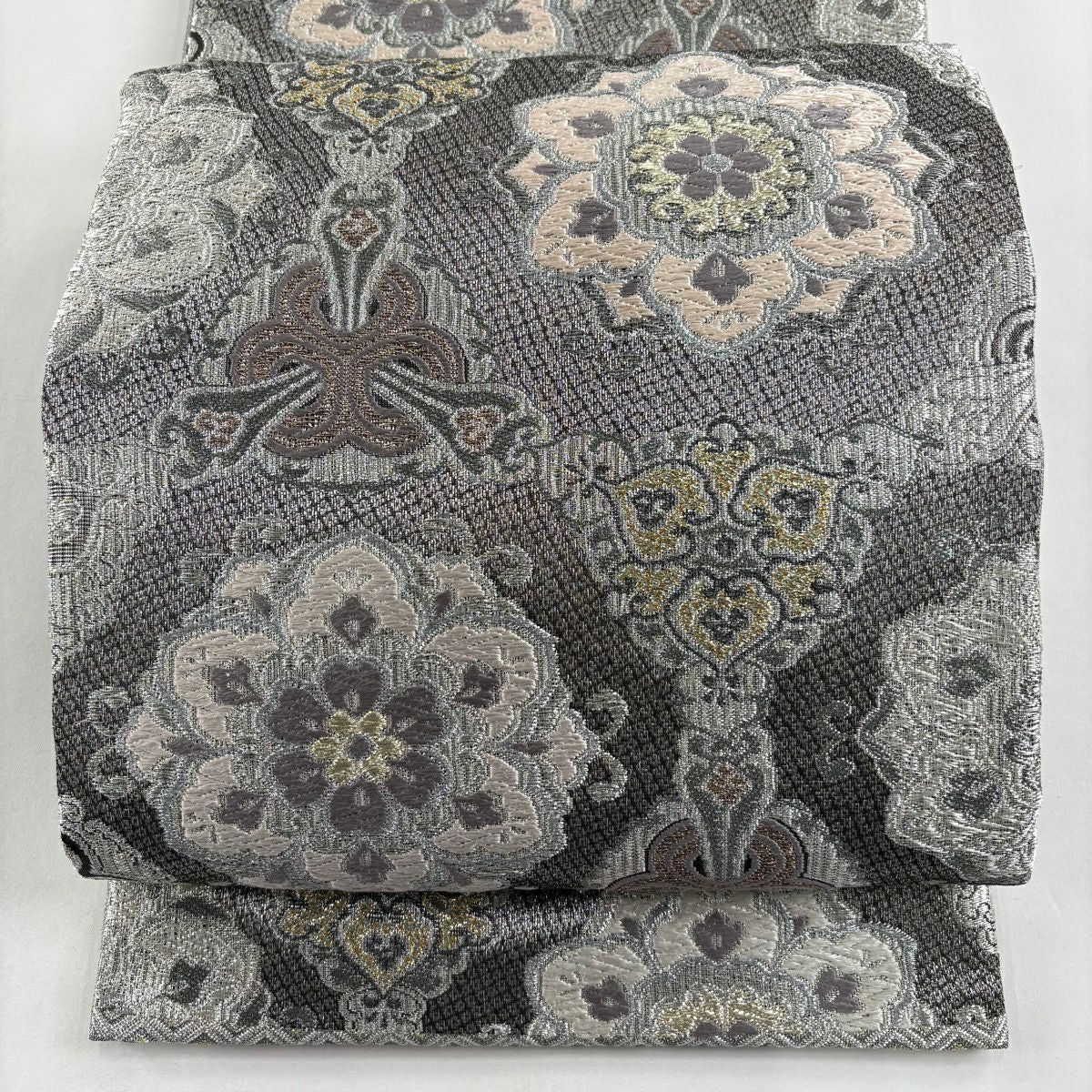 【美品】 袋帶 逸品級 華紋 草花紋 唐織 金金箔 銀 六通 純蠶絲