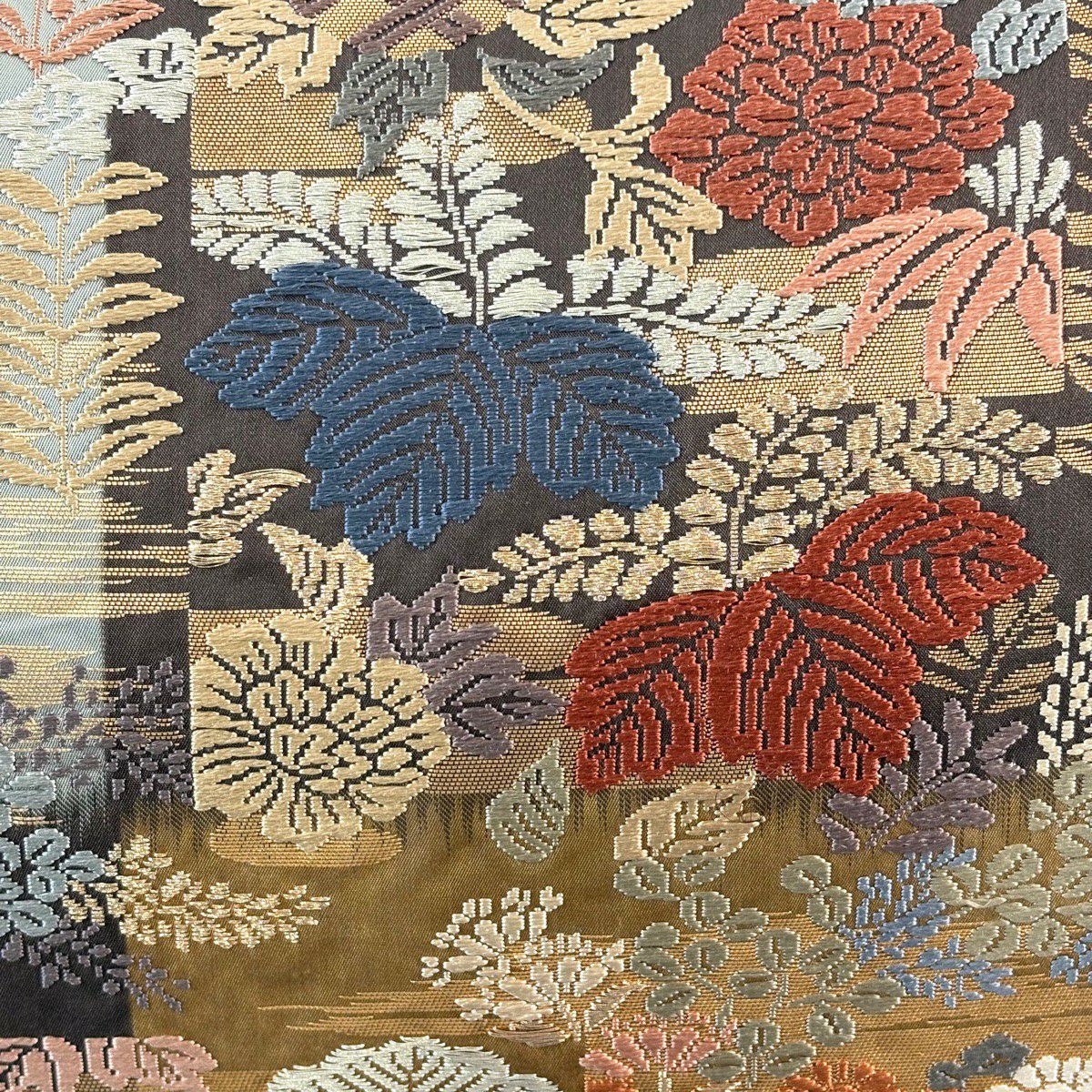 【美品】 袋帶 名品級 關西仕立 草花紋 霞 金金箔 金銀彩 山吹茶 六通 純蠶絲