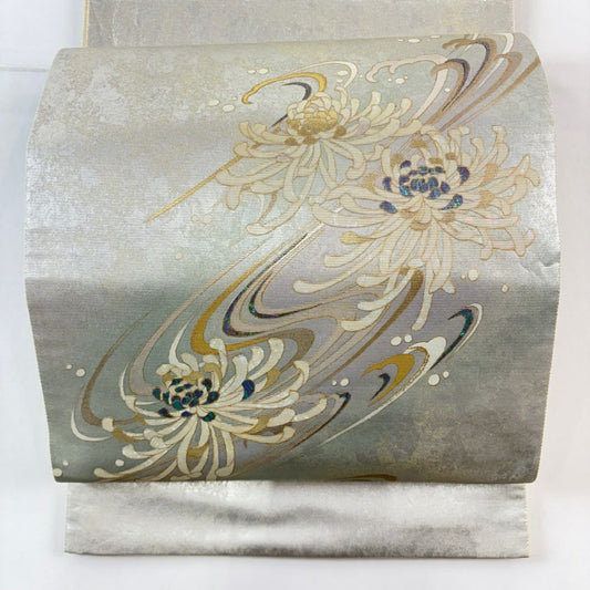 【美品】 袋帶 名品級 大和 菊花 流水 螺鈿金金箔 灰白 大鼓圖案 純蠶絲