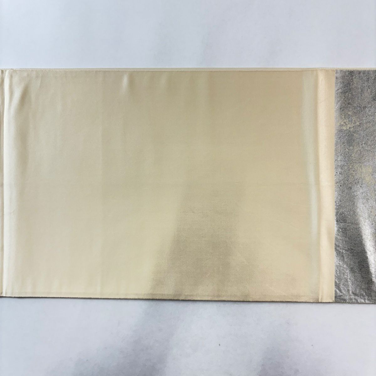 【美品】 袋帶 名品級 大和 菊花 流水 螺鈿金金箔 灰白 大鼓圖案 純蠶絲