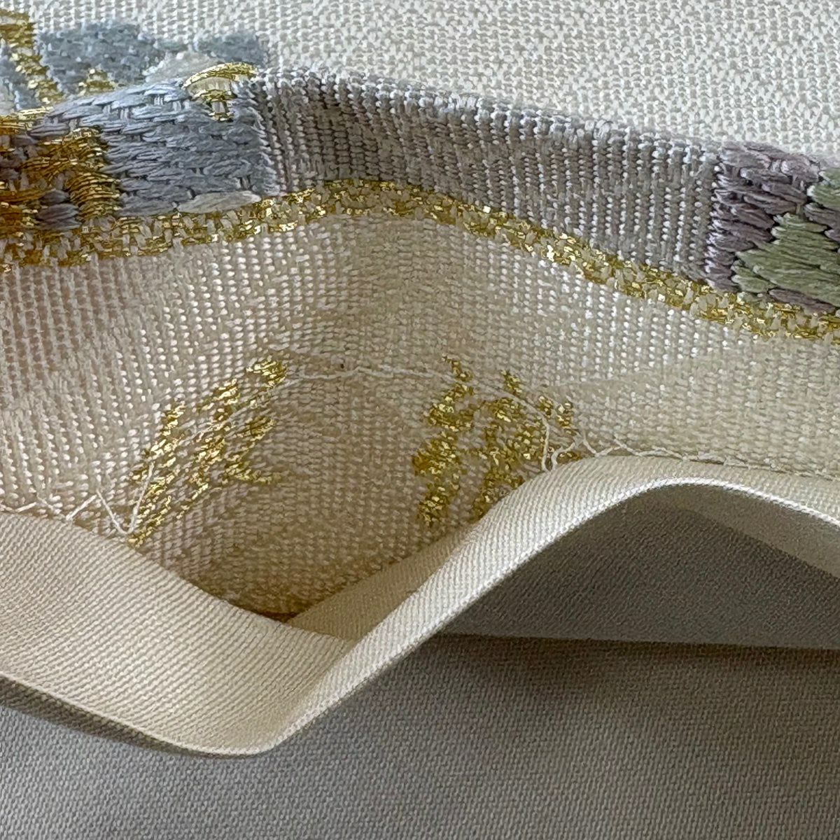 袋帶 名品級 短冊 草花紋刺繡 金銀彩 奶油 六通 純蠶絲