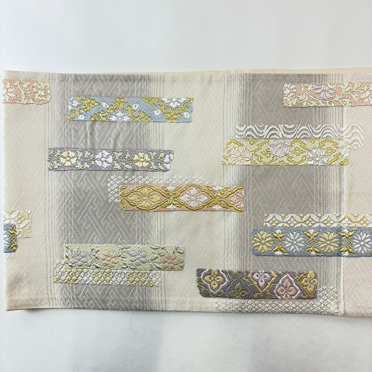 袋帶 名品級 短冊 草花紋刺繡 金銀彩 奶油 六通 純蠶絲