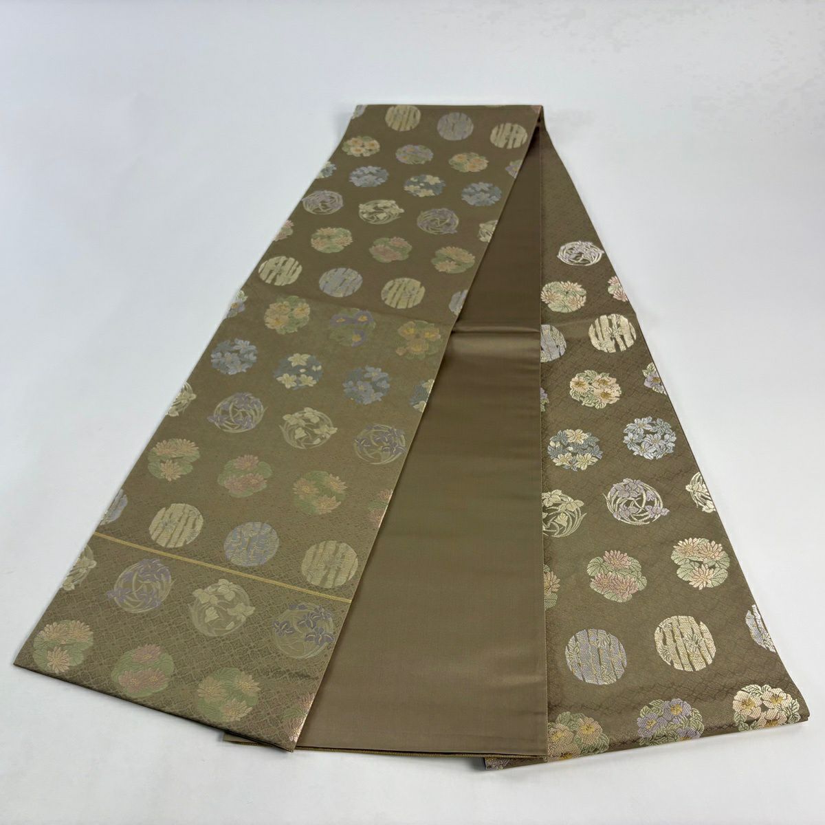 【美品】 袋帶 名品級 金金箔屋清兵衛 落款 花丸紋 地紋 金金箔 鶯色 六通 純蠶絲