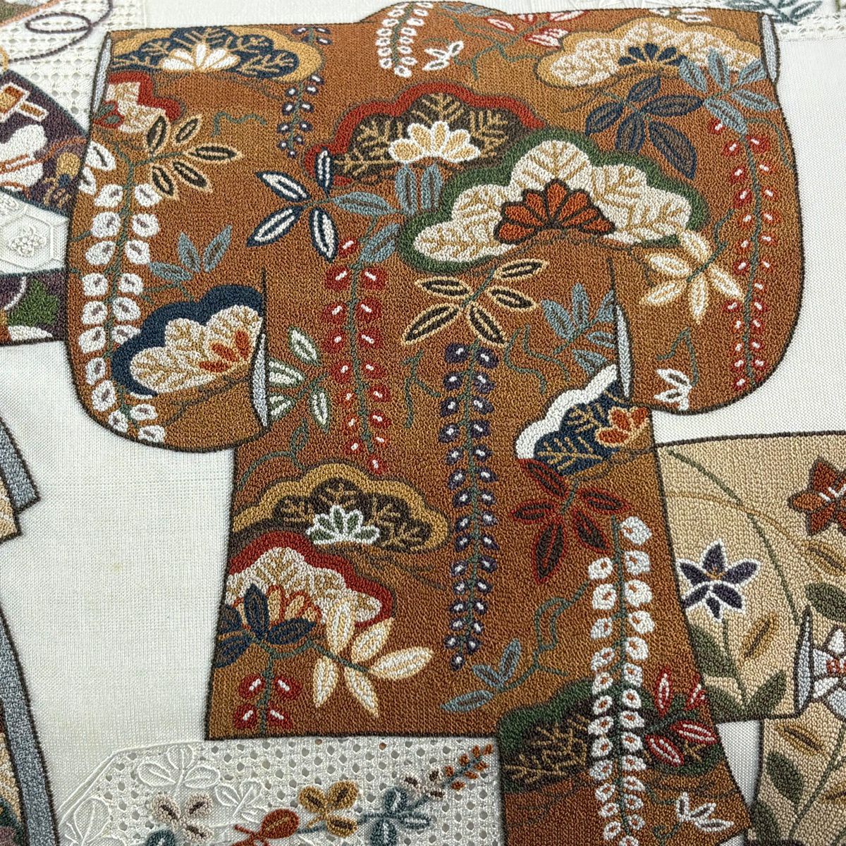 袋帶 名品級 和服 草花紋刺繡 奶油色 大鼓圖案 純蠶絲
