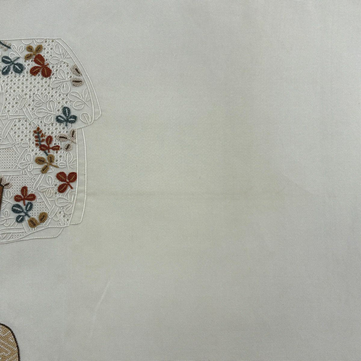袋帶 名品級 和服 草花紋刺繡 奶油色 大鼓圖案 純蠶絲