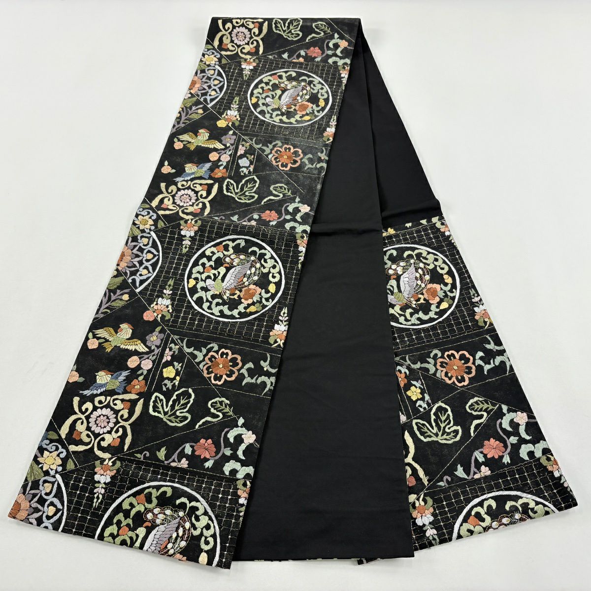 袋帶 逸品級 孔雀 花鳥 刺繡 金銀彩 黑 六通 純蠶絲