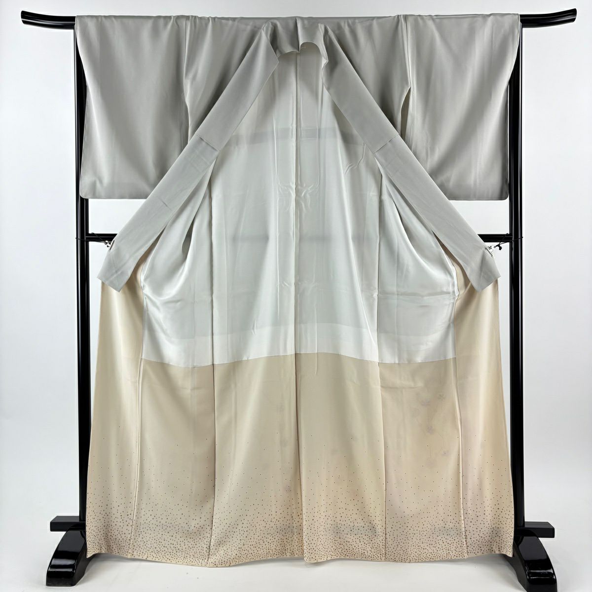 灰色留袖禮服 身長168.5cm 袖長66cm M 雙層 人間國寶 福田喜重 落款あり 枝梅花刺繡金銀彩 純蠶絲 逸品級