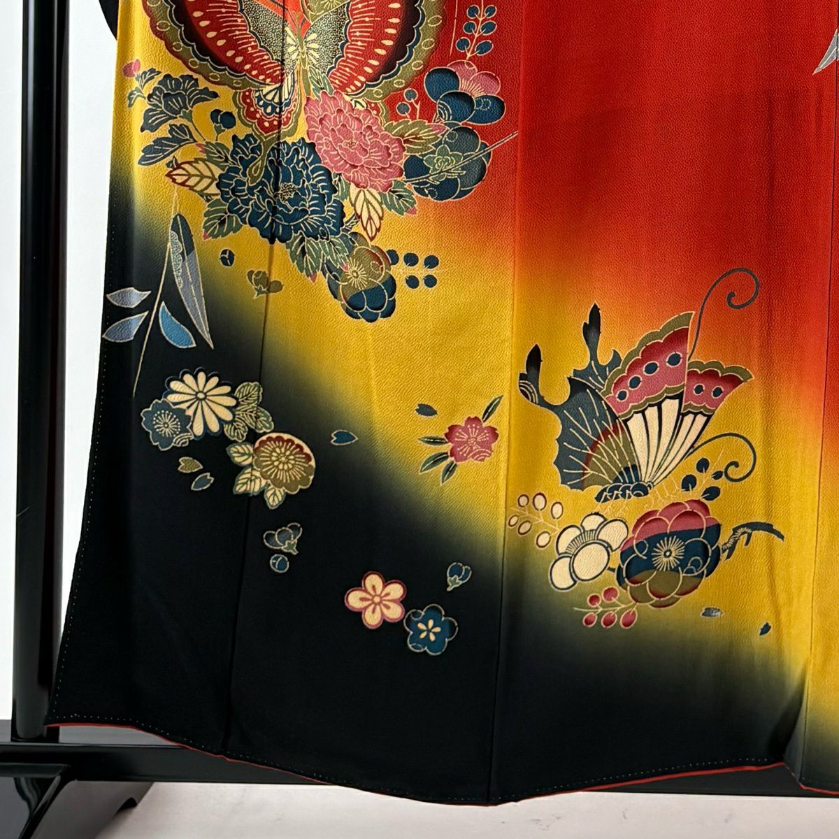 振袖禮服 身長157.5cm 袖長64cm M 雙層 蝶 草花紋紋 染分 縮緬 朱 純蠶絲 秀品級