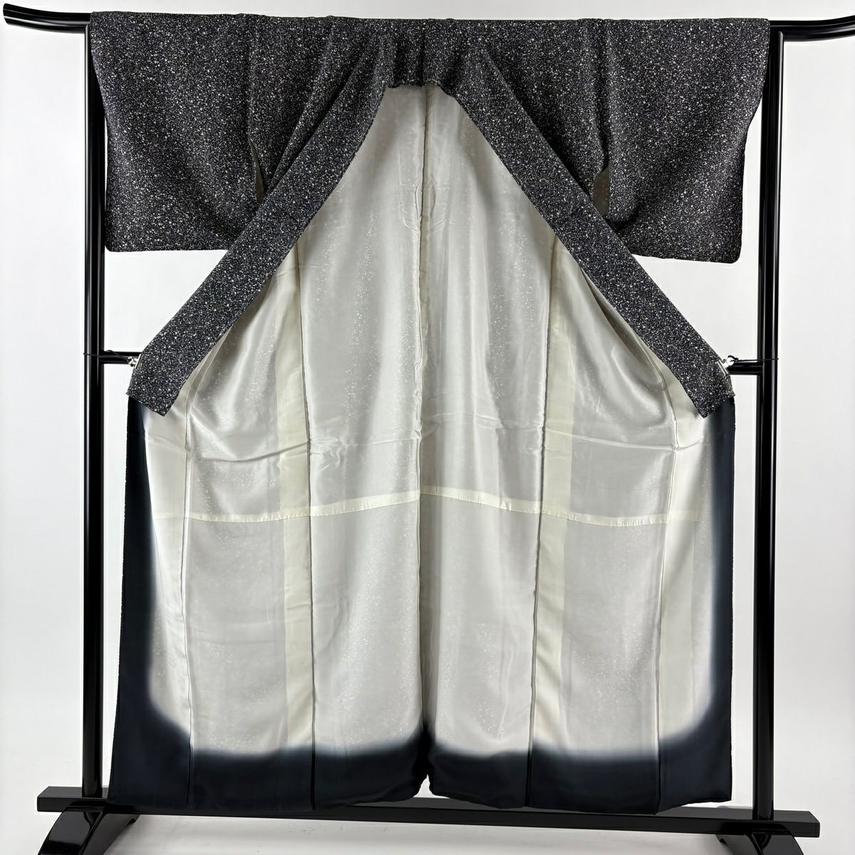 【美品】 小紋 身長157.5cm 袖長64.5cm M 雙層 幾何學圖案 黑 純蠶絲 秀品級