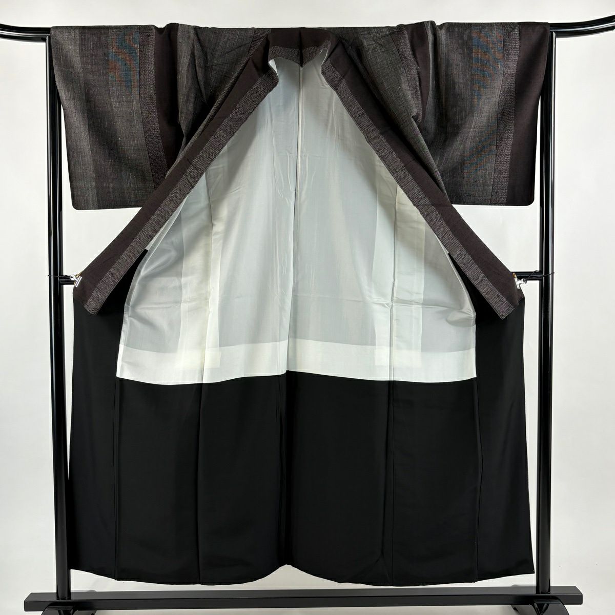 【美品】結城紬織 身長154.5cm 袖長65cm M 雙層 はたおり娘 やまと 證書あり 縞 龜甲絣 焦茶 純蠶絲 逸品級